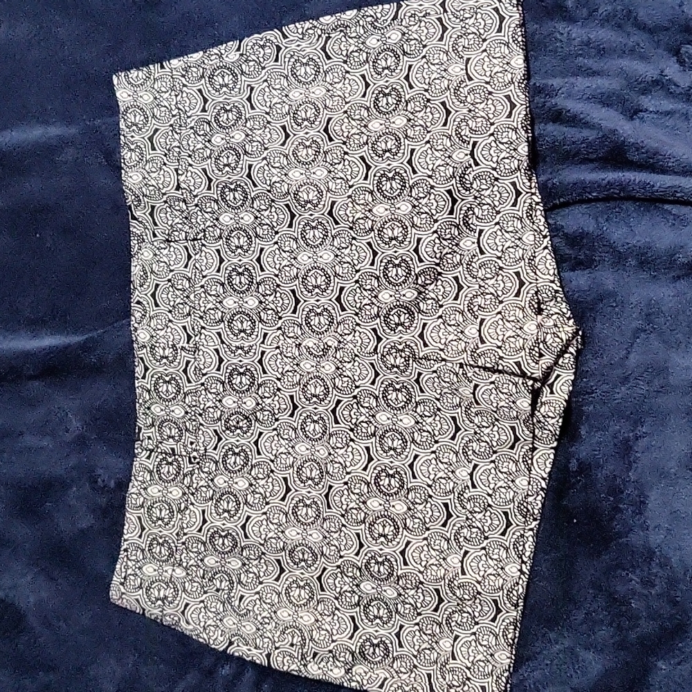 New York & Company Black & White Cuffed Shorts.